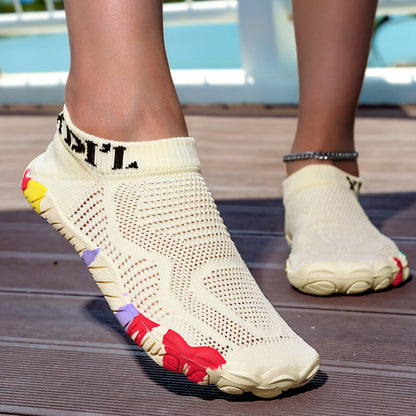 Water Shoes Women Barefoot Grounded Footwear for Women Men with Neuropathy Pool Shoes Wide Toe Box Sneakers Slip On Athletic Workout Gym Footwear Beach Swim Shoe Quick-Dry Breathable Lightweight