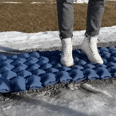 Ultralekka dmuchana mata do spania